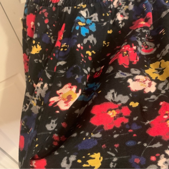 Zara mini skater skirt Size: medium - Picture 3 of 4